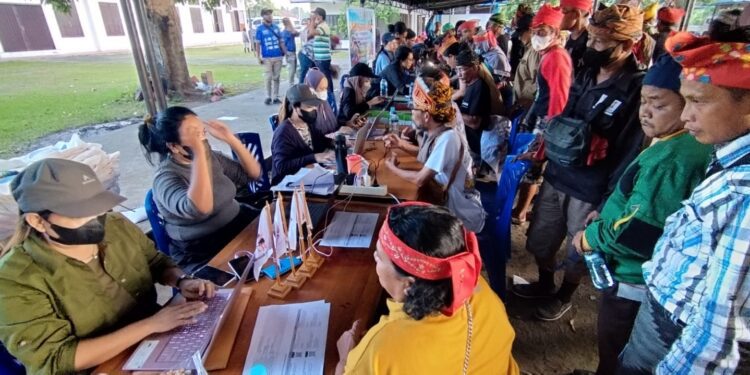 Peserta KMAN VI Melakukan Registrasi