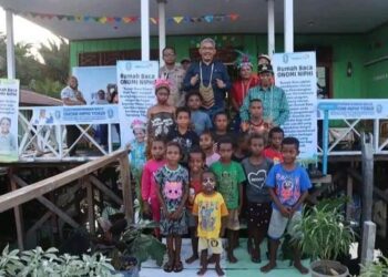 Peresmian Rumah Baca Onomi Niphi di Kampung Yoboi