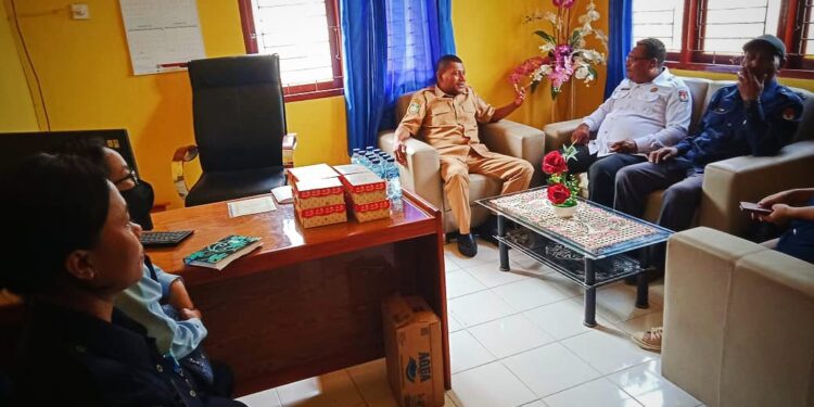 Bangun Sinergitas, KPU Supiori Sambangi Dukcapil Bahas Progres Perekaman e-KTP