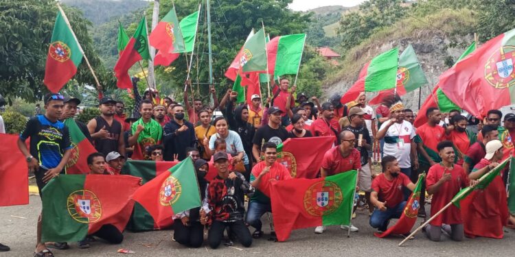 Fans Portugal Tertib, Aman dan Terkendali Ikut Konvoi Piala Dunia di Jayapura