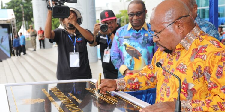 Gubernur Papua Lukas Enembe Menaruh Karya Terbaik Untuk Dinikmati Generasi Anak Cucu