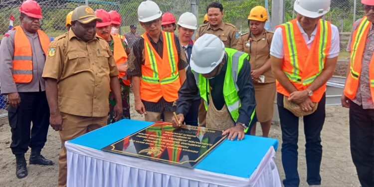 Kado Natal Buat Masyarakat, Bupati Jayapura Resmikan Sejumlah Tower BTS Non 3T