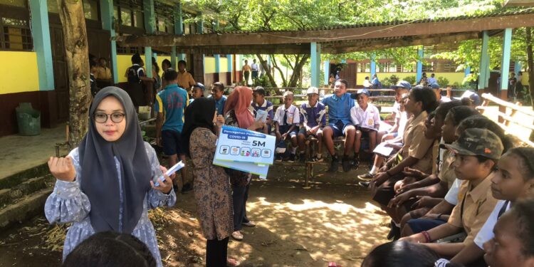 Sosialisasi, Pemuda Muhammadiyah Biak Numfor Edukasi Siswa Pentingnya Vaksin Covid-19