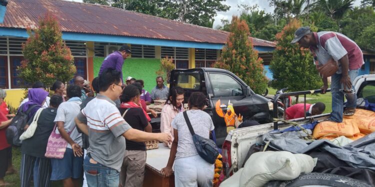 Ringankan Beban Masyarakat  Saat Natal, Pemda Kabupaten Jayapura Gelar Pasar Murah