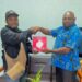 Kadis Kominfo Gustaf Griapon Bantu 1 Unit Paket Internet Modem Orbit Kepada Pegiat Pemuda Kreatif