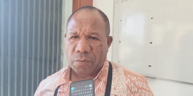 Ketua FKUB Kab. Jayapura Pdt. Alberth Yoku, S.Th , Ajak Tokoh Agama Sampaikan Imbauan Kedamaian