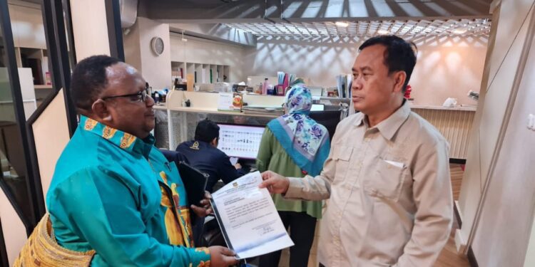 Poksus DPR Papua Telah Menyerahkan Aspirasi DOB Kabupaten Grime Nawa ke Komisi II DPR RI