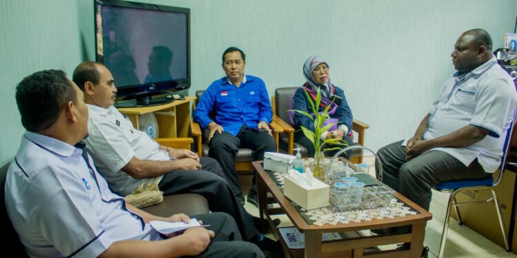 RRI Jayapura Silaturahmi Ke Diskominfo Kab. Jayapura Bahas Kerjasama Penyebarluasanan Informasi Pembangunan Pemerintah Kabupaten Jayapura Tahun 2023