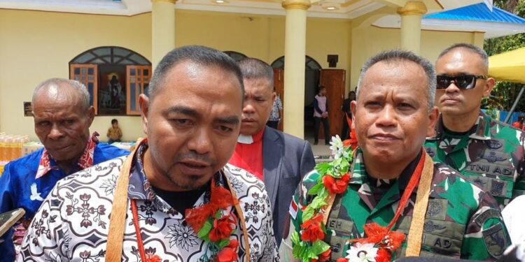 Usai Ibadah HUT PI Ke 168 Di Asei Pulau, Kodam XVII/Cenderawasih Melaksanakan Kegiatan Pemberdayaan Ekonomi Warga Gereja