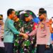Kapolda Papua Menyambut Hangat Kunjungan Kerja Presiden Jokowi Beserta Rombongan