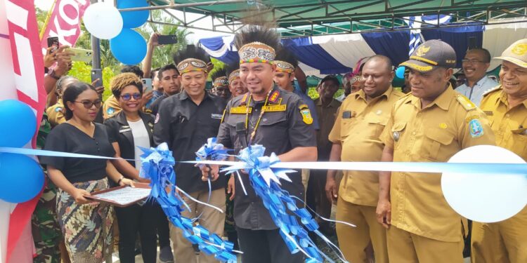 PJ Bupati Jayapura Resmikan Tower BTS di Distrik Demta