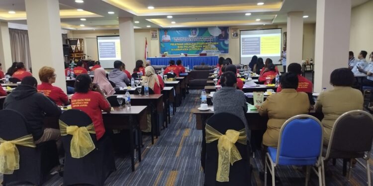Pj Bupati Jayapura Buka Pelatihan Legalitas Produk Usaha bagi 51 Pelaku Usaha Mikro Bumi Kenambay Umbai