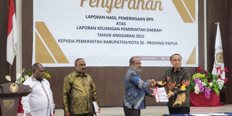 Pemkab Supiori Raih Opini WTP