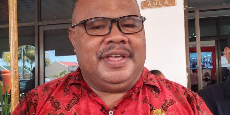 Pj.Sekda Kota Jayapura Robby Kepas Awi, Berharap Lembaga Adat Biak Harus Tercatat Resmi di Pemerintah Kota Jayapura
