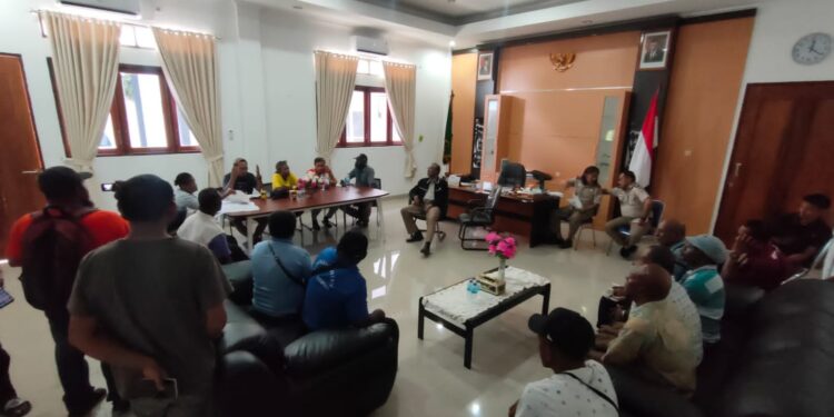 Pemilik Tanah Adat Bandara Sentani Bertemu Kepala Kementrian ATR-BPN Kabupaten Jayapura