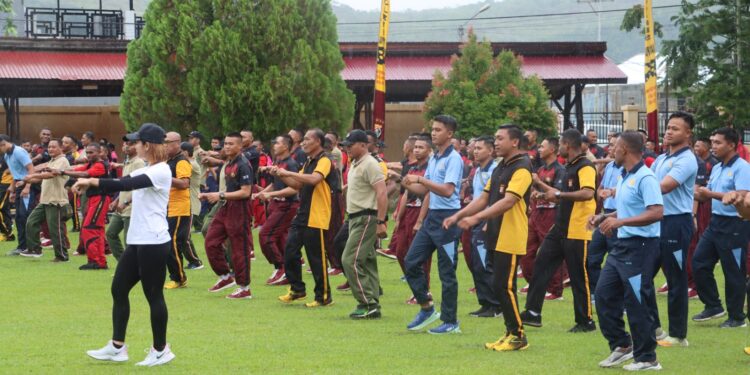 Menyongsong HUT Bhayangkara Ke – 77, Polres Jayapura Gelar Olahraga Bersama