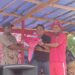 Wabup Serahkan 1 Mini Bus di Pulau Numfor, Usai Membuka Festival Biak Munara Wampasi