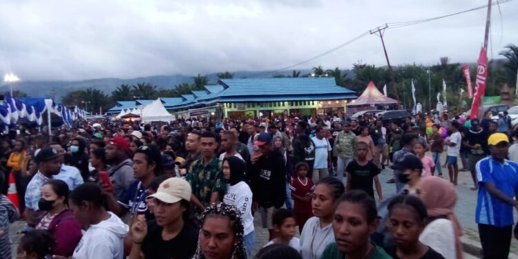 Ribuan Masyarakat Antusias Hadiri Penutupan Festival Danau Sentani XIII 2023