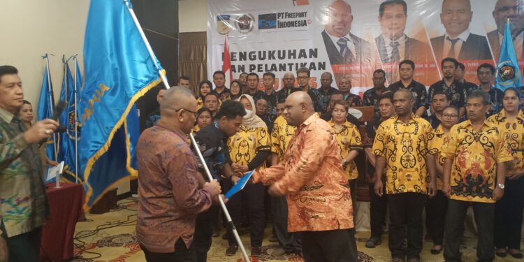 Ketua PWI Pusat Melantik Pengurus PWI Provinsi Papua Periode 2022-2027