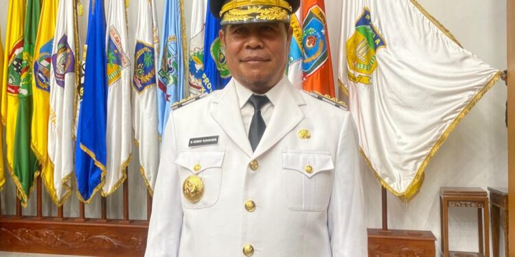 Mendagri Resmi Melantik DR.Ridwan Rumasukun Sebagai Penjabat Gubernur Papua