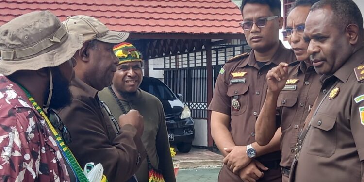 Korupsi Dana Hibah Pembangunan Gereja GKI Betania Waren Rp 8.5 Milyard, “ Kampak Papua :  “Kami Mendukung Kejari Kepulauan, Yapen Periksa Plt  BPKAD Yang Merangkap Kadis PU Waropen