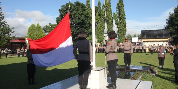 Polres Jayapura Laksanakan Upacara Hari Kesadaran Nasional Setiap Bulannya