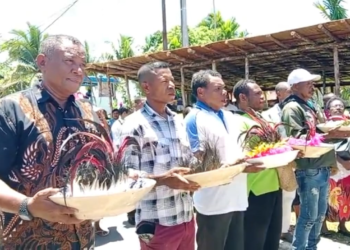 Jemaat GKI Hib Sorido Sambut Peserta Temu Raya PKB GKI Se-Tanah Papua dari Klasis Bonggo, Yapen Timur dan Sentani Barat Moi