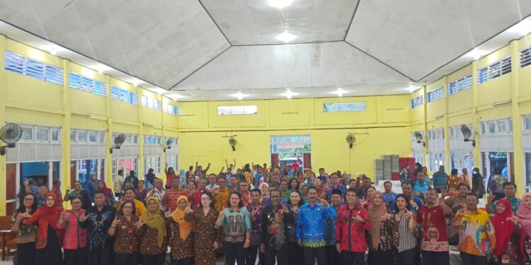 Penjabat Wali Kota Bersilaturahmi dengan Para Kepala Sekolah Tingkat SD, SMP, SMA dan SMK se-Jayapura