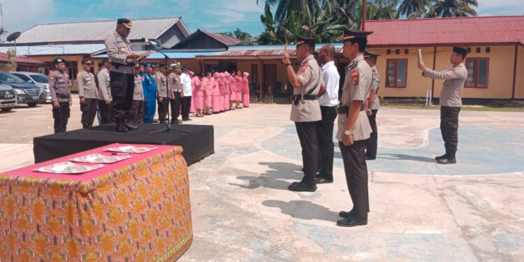 Upacara Sertijab dan pengukuhan Pejabat utama Polres Supiori