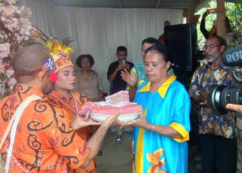 Akut Bayar Mas Kawin Insos Biak Lunas