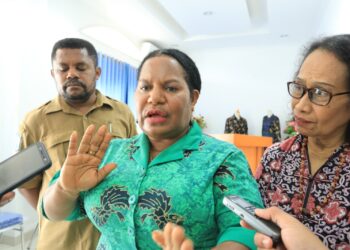 Terkait Pernyataan ASN Papua yang Viral, Ini Klarifikasi Mama Yulce Enembe : “Tidak Benar, Saya Tunggu Pj Gubernur Berjam-Jam dan Pulang Menangis