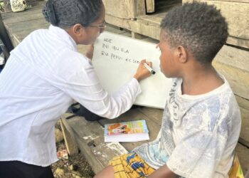 Bersama Srikandi Cycloop, Lakukan Gerakan Baca Tulis Berantas Buta Aksara