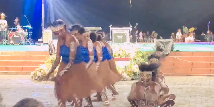 Sanggar Robongholo Tampilkan Yati Noken di FDS Ke – XIV