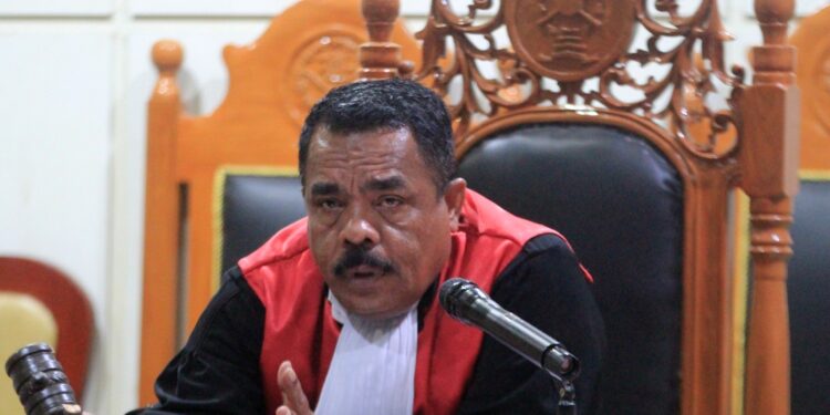 Hakim PN Jayapura Menolak Pra Peradilan Penghentian Penyidikan Kasus Teror Bom Victor Mambor