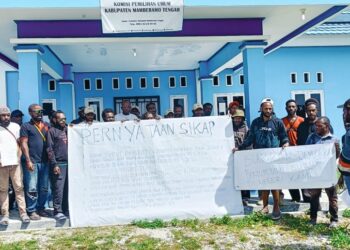 Puluhan PPD Dan PPS Gelar Aksi di Kantor KPUD Mamteng