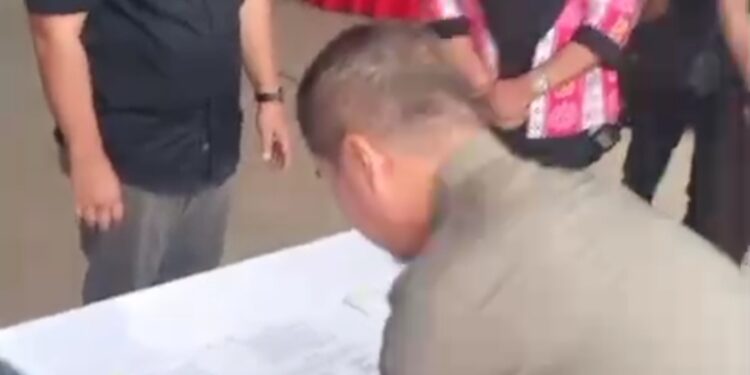 Pemerintah Beserta Masyarakat Supiori Sampaikan Terima Kasih kepada Pj.Gubernur Papua