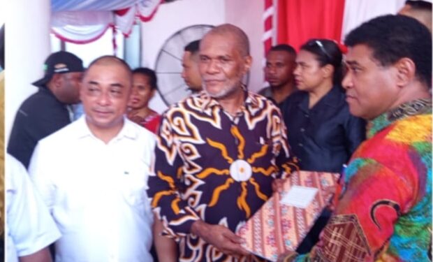 Ketua KJM Resmi Serahkan Berkas Pendaftaran Bacabup dan Bacawabup JJO – ART ke KPUD