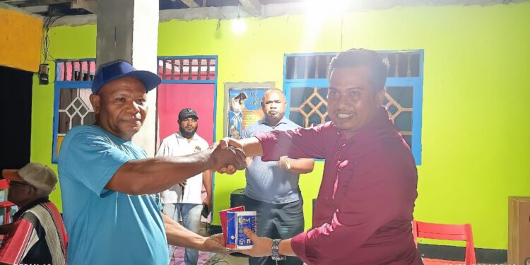 Jemaat GKI Patmos Terima Bantuan Cat 5 Karton Dari Pasbalon TEPAD