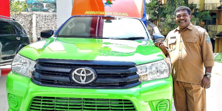 Pentingnya Literasi di Kabupaten Jayapura’ Dinas Perpustakaan Umum Terima Bantuan Mobil