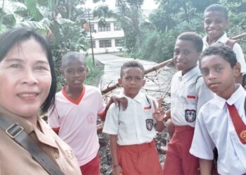 Sekda Hana Hikoyabi’ Himbau Masyarakat Pemilik Hak Ulayat Tidak Palang – palang Sekolah