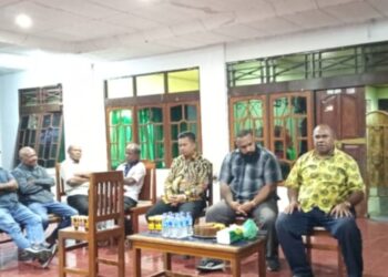 Ondofolo dan Kepala Suku Kampung Ifar Besar Diskusi Bersama Pasbalon TEPAD
