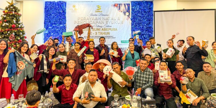 Natal Bersama dan Ibadah Syukur HUT ke-3 Hotel Suni Abepura