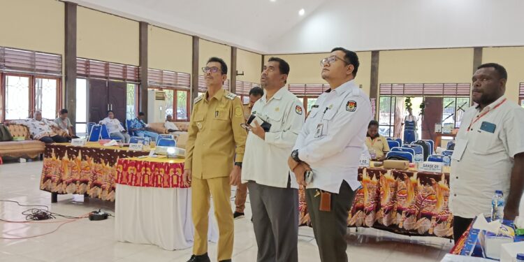 PJ.Bupati Sarmi Pantau Pleno Suara Kabupaten