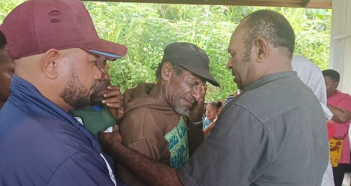 Kemenangan Paslon Cabup dan Cawabup Sarmi No. Urut 1, DJ Disambut Haru Tangis Bahagia