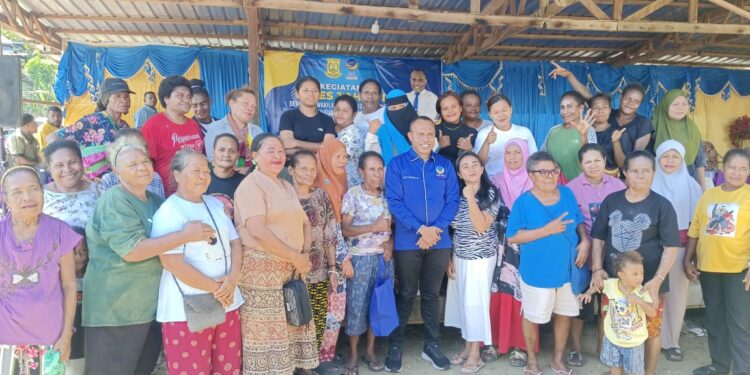 Wakil Ketua I DPRD Kota Jayapura Max Karubaba Reses Perdana ke Masyarakat