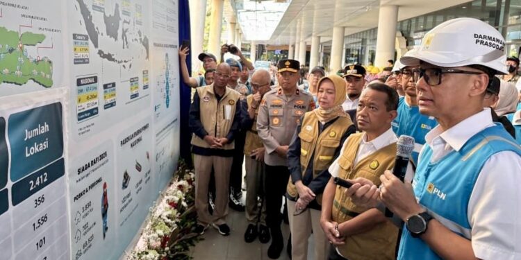 Kunjungi SPKLU di Banten, Menteri ESDM Apresiasi Kesiapan PLN Sambut Mudik Lebaran 2025