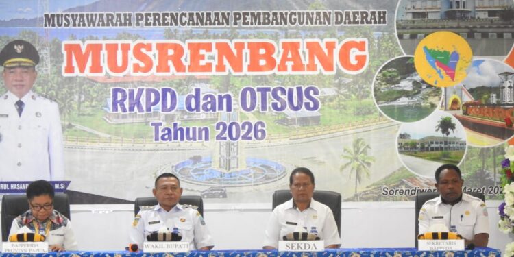 Bupati Supiori Heronimus Mansoben Harap Penyusunan Dokumen RPJMD Selesai dalam 100 Hari Kerja