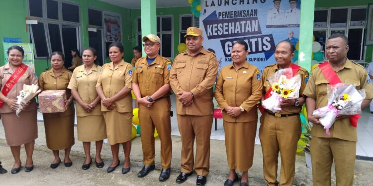 100 Hari Kerja, Bupati Supiori Launching Pemeriksaan Kesehatan Gratis