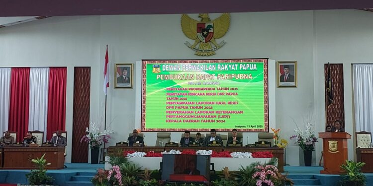 Rapat Paripurna, Bapemperda DPR Papua Usulkan Pembahasan 7 Raperda