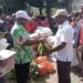 Wabup Mamteng Serahkan Bantuan Bagi Korban Banjir
